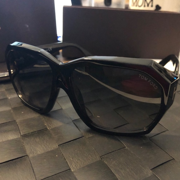 Tom Ford Sunglasses - Picture 9 of 14